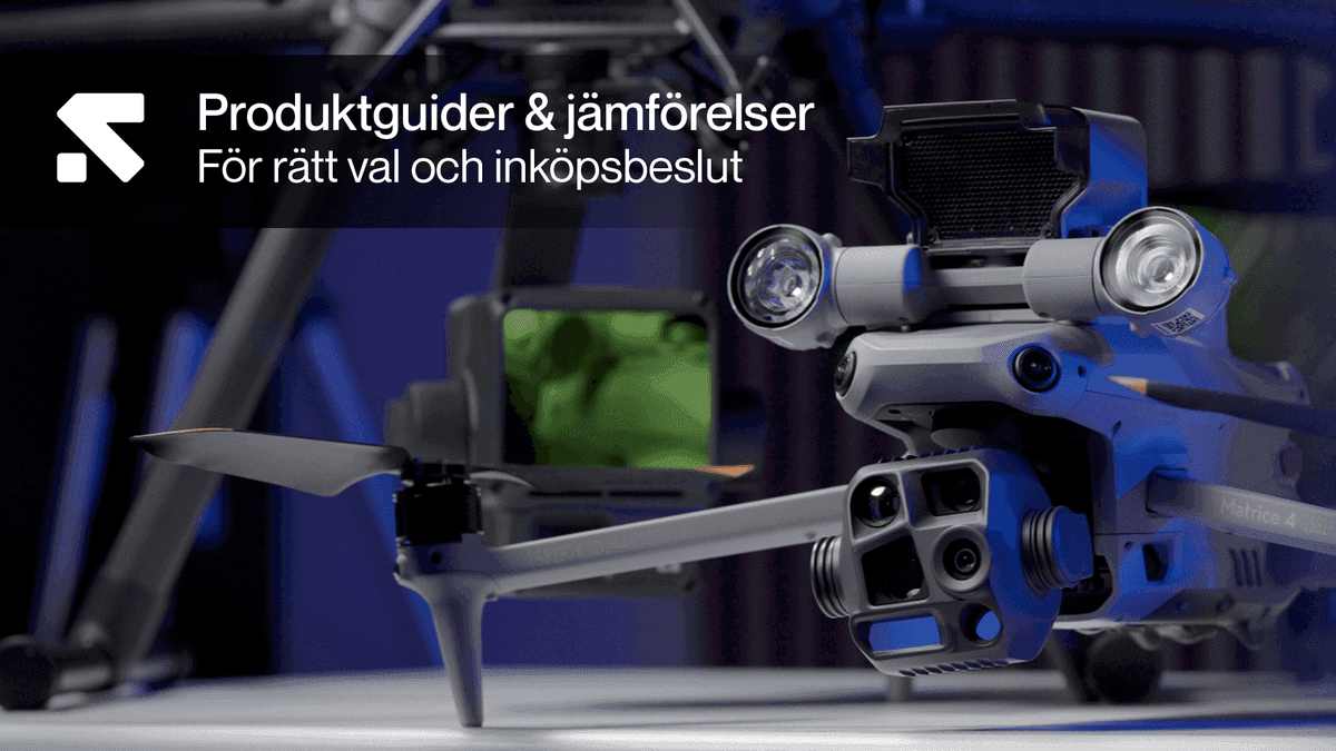 En avancerad drönare visas i närbild med fokus på dess kamerautrustning, mot en teknologisk bakgrund. Texten 'Produktguider & jämförelser' syns i övre vänstra hörnet.