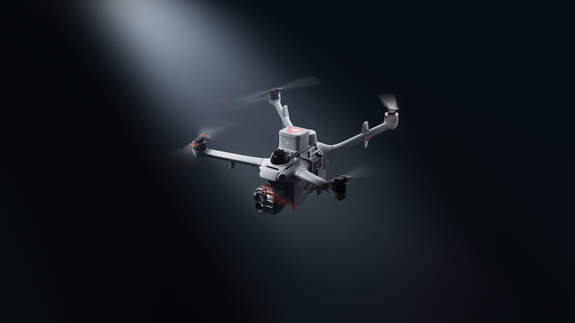 DJI Matrice 5TD med fallskärmen DJI AP1