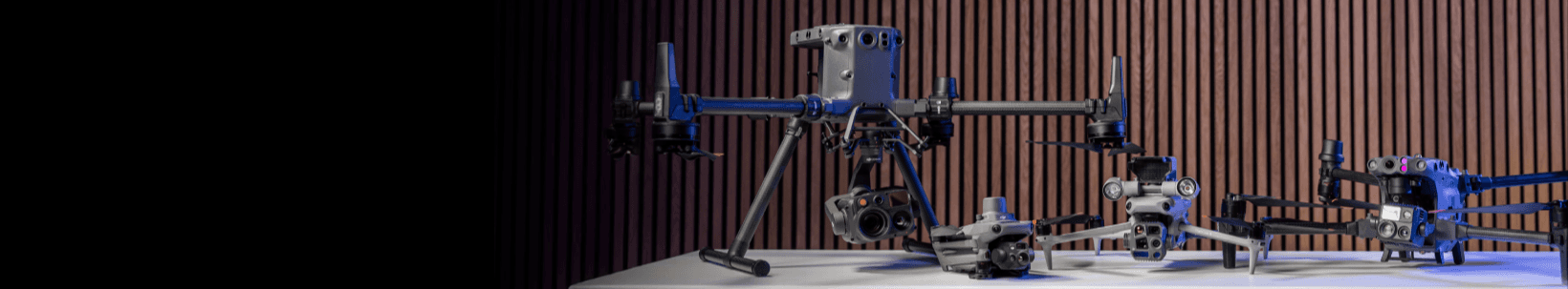 DJI-drönare med värmekamera - Bilden visar alla termiska drönare från DJI. Matrice 350 med Zenmuse H30T, Mavic 3T, Matrice 4T, Matrice 30T