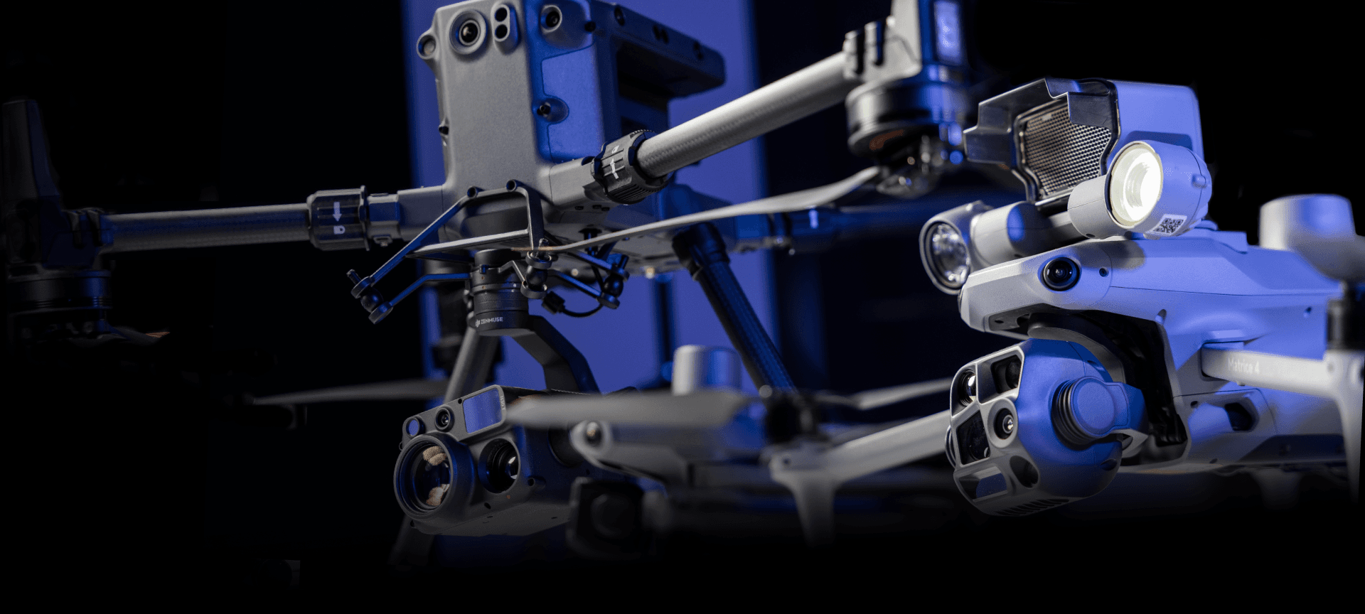 DJI-drönare med värmekamera - Matrice 350 RTK och Matrice 4T med högtalare och strålkastare