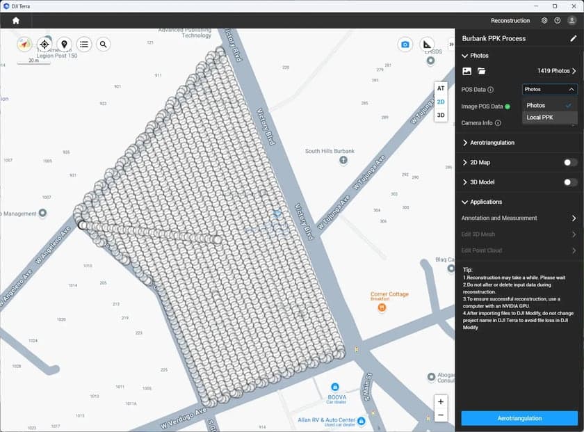 En karta visar ett område täckt av ett rutnät av fotopunkter, med verktyg för fotogrammetri och 3D-modellering synliga i gränssnittet.