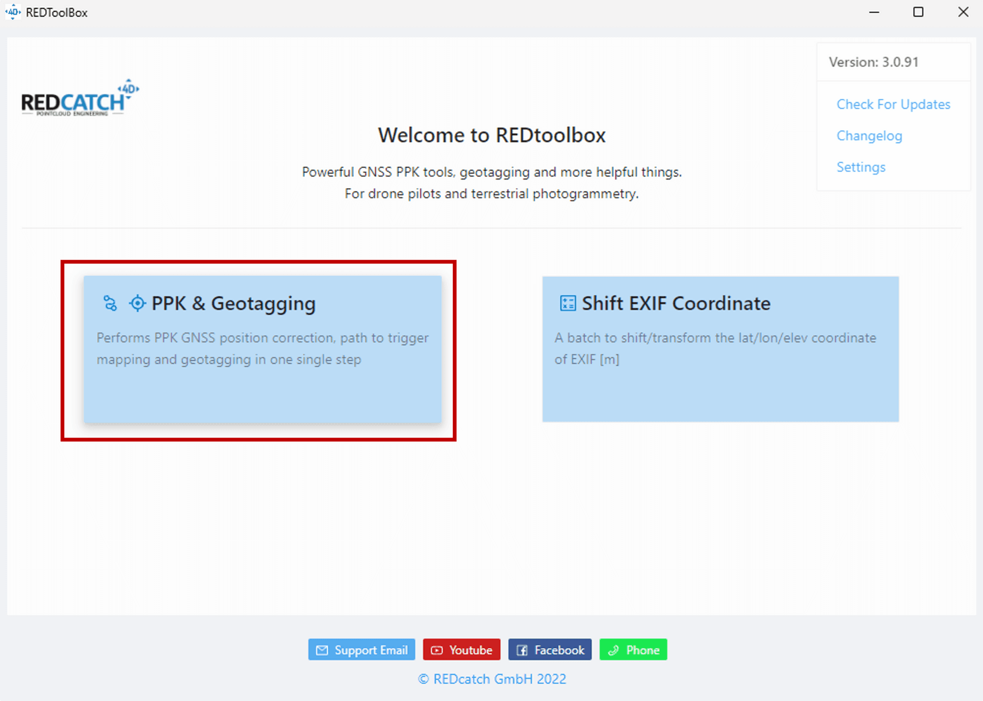 Skärmbild av REDtoolbox-programmet som visar alternativ för PPK & Geotagging och Shift EXIF Coordinate, med version och kontaktinformation längst ner.