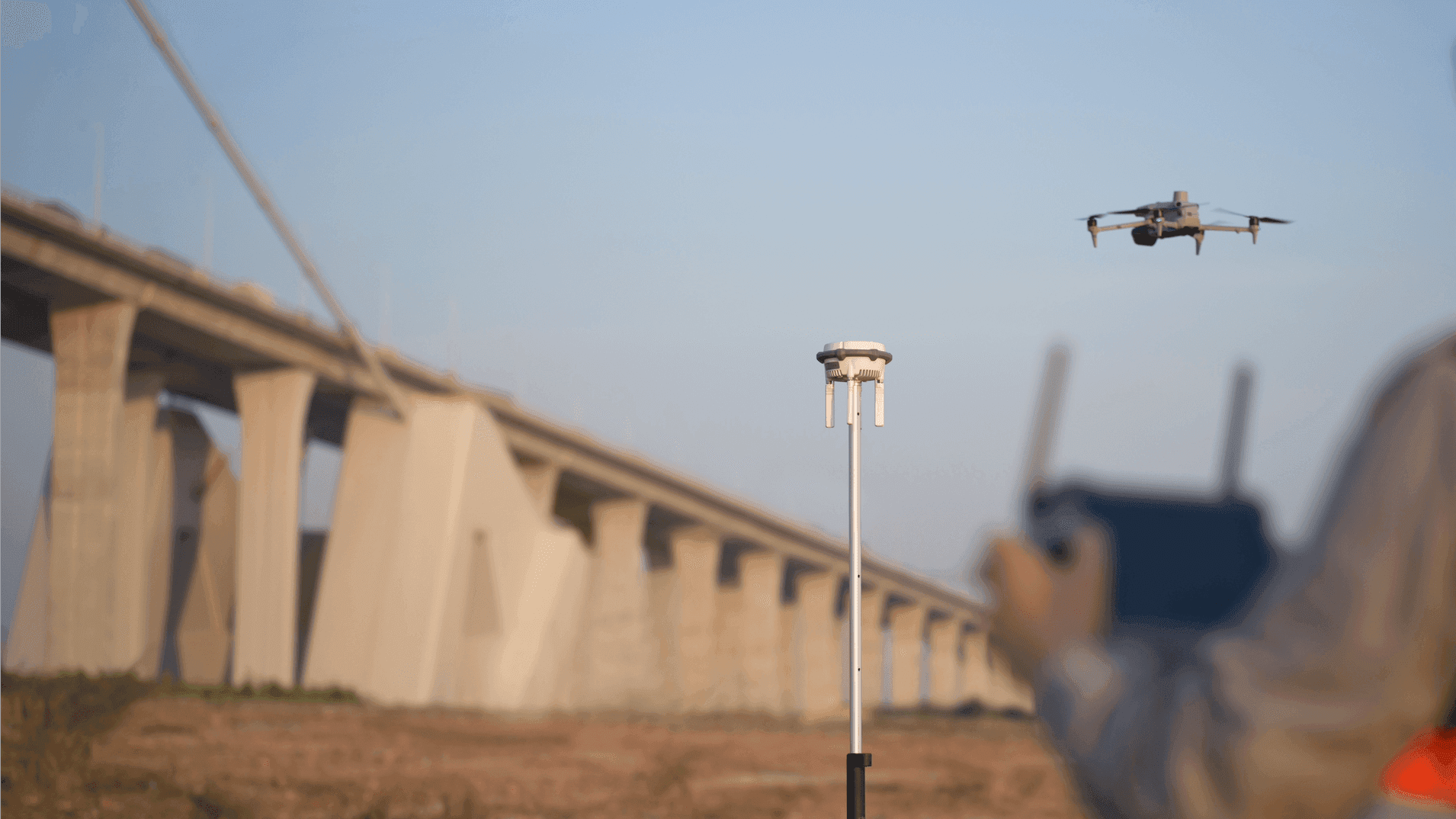 Källa: https://www-cdn.djiits.com/cms/uploads/f2dc85343b1d5f2aa4d575ce9daee098.png (www.dji.com/media-center/announcements/matrice-4-series, 1910x1432, 16:9-utsnitt 1910x1074)